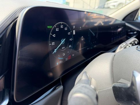 Used 2024 Kia Niro Wind FWD image 11