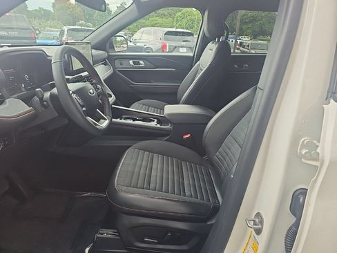 Used 2025 Ford Explorer ST-Line w/ Premium Package AWD/4WD image 9