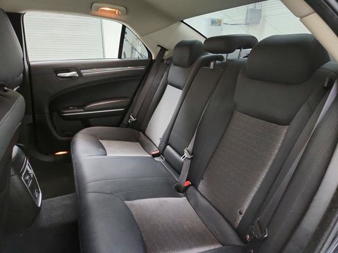 Used 2019 Chrysler 300 Touring w/ Sport Appearance Package RWD image 21