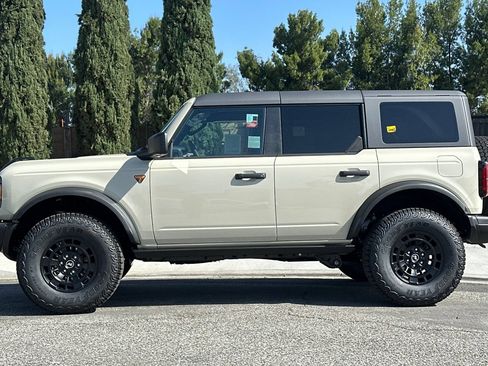 New 2026 Ford Bronco Badlands AWD/4WD image 7