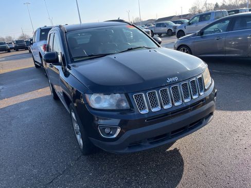 Used 2014 Jeep Compass Limited image 19