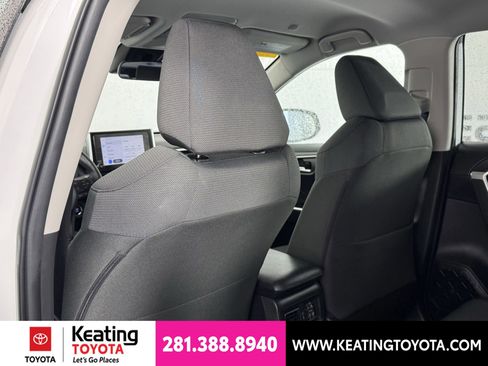 Certified 2025 Toyota RAV4 XLE AWD/4WD image 18
