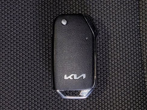 Used 2024 Kia Forte LXS w/ LXS Technology Package FWD image 32
