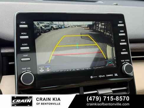 Used 2019 Toyota Avalon Limited image 16