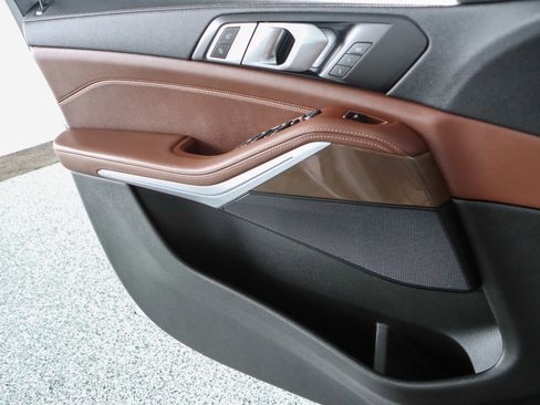 Used 2022 BMW X5 sDrive40i w/ Premium Package image 22