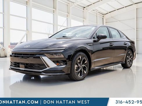 Used 2025 Hyundai Sonata SEL FWD image 1