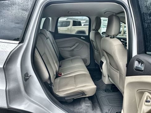 Used 2019 Ford Escape SE image 25