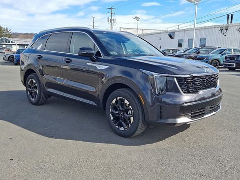 New 2026 Kia Sorento S image 2