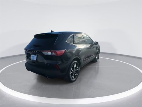 Used 2022 Ford Escape SE w/ SE Sport Appearance Package image 8