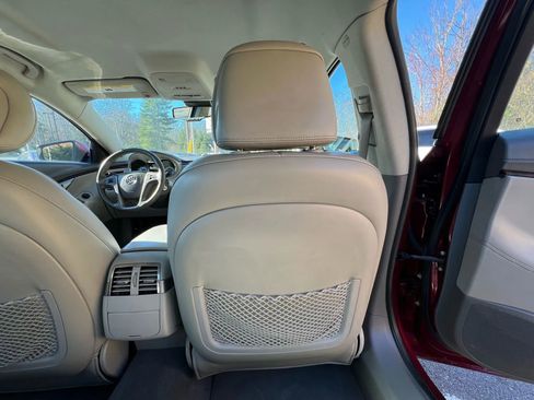 Used 2010 Buick LaCrosse CXL image 26