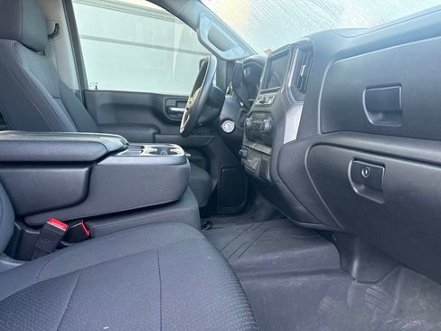 Used 2022 Chevrolet Silverado 2500 Custom w/ Custom Convenience Package AWD/4WD image 15