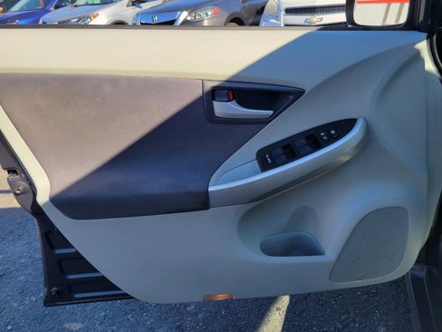 Used 2010 Toyota Prius Two image 11