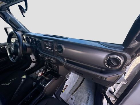Used 2022 Jeep Gladiator Sport AWD/4WD image 32