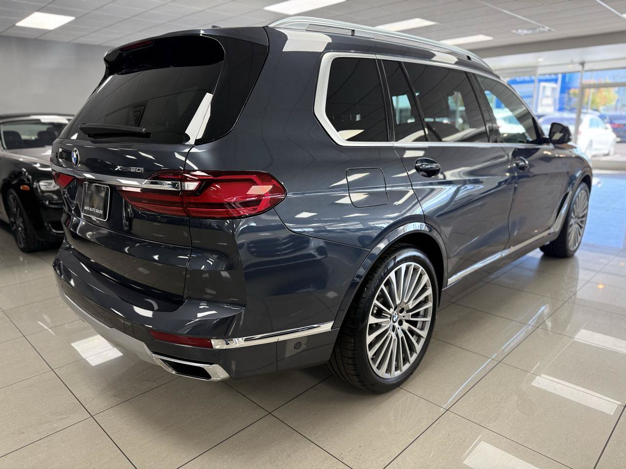 Used 2019 BMW X7 xDrive50i w/ Executive Package AWD/4WD image 6