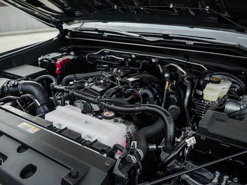 New 2025 Toyota Tacoma SR image 7