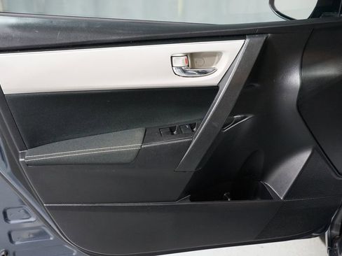 Used 2018 Toyota Corolla LE FWD image 24