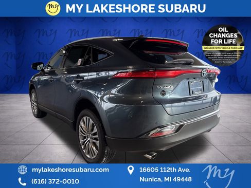 Used 2024 Toyota Venza XLE AWD/4WD image 5