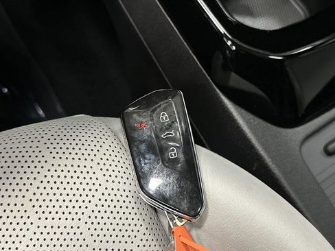 Used 2021 Volkswagen ID.4 Pro S image 27