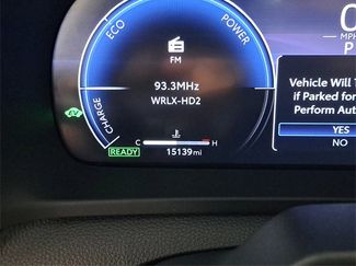 Used 2025 Toyota Crown Signia video 2