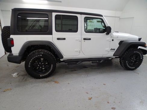 Certified 2022 Jeep Wrangler Unlimited Willys image 22