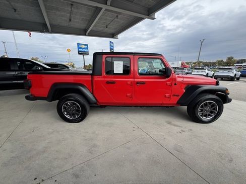 Used 2020 Jeep Gladiator Sport w/ Quick Order Package 24S image 4