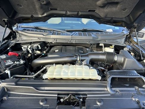 Used 2022 Ford F150 Lariat w/ Trailer Tow Package image 11