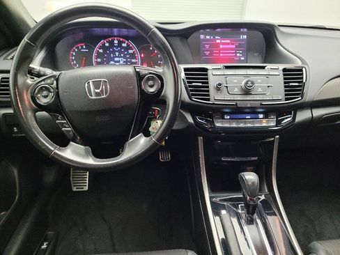 Used 2017 Honda Accord Sport image 22