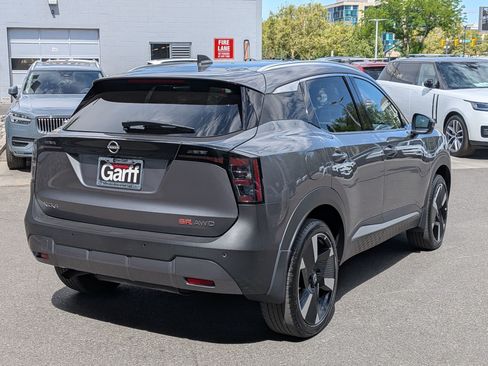 Used 2025 Nissan Kicks SR AWD/4WD image 3