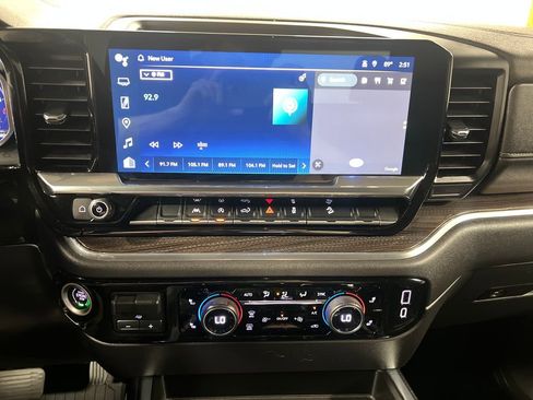 Certified 2022 Chevrolet Silverado 1500 RST AWD/4WD image 23