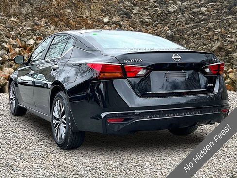 Used 2024 Nissan Altima 2.5 SV AWD/4WD image 11
