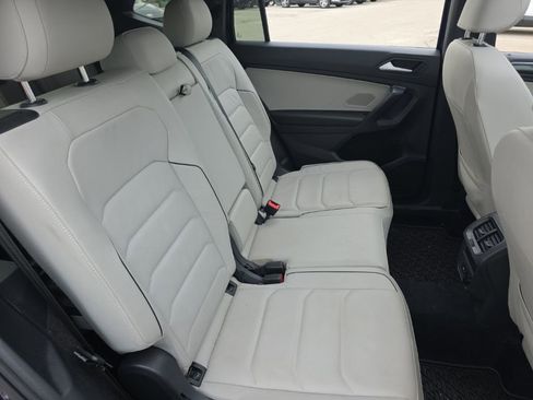 Used 2021 Volkswagen Tiguan SEL Premium R-Line w/ 3rd Row Seat Package AWD/4WD image 21