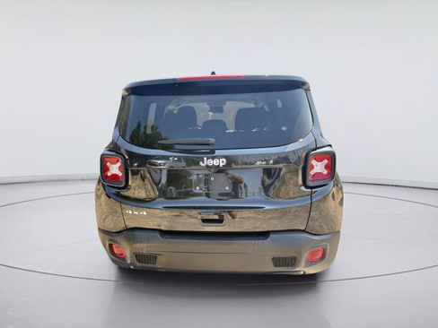 Used 2023 Jeep Renegade Latitude AWD/4WD image 6