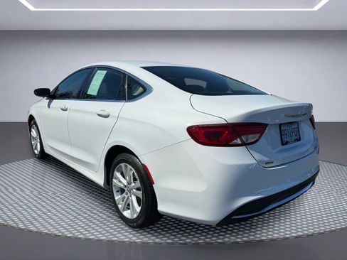 Used 2016 Chrysler 200 Limited FWD image 4