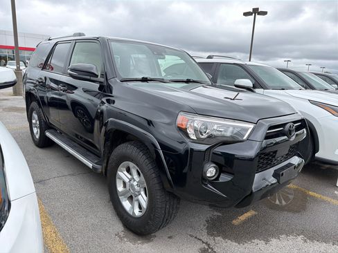Used 2023 Toyota 4Runner SR5 Premium w/ Moonroof Package AWD/4WD image 2