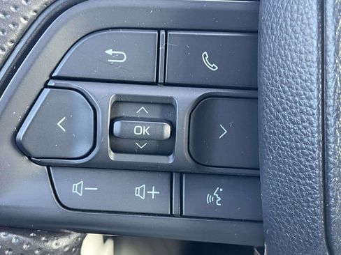 Used 2024 Toyota Tacoma SR5 image 9