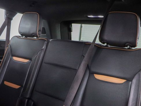 Used 2023 GMC Yukon XL AT4 image 29