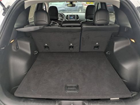 Used 2020 Jeep Cherokee Trailhawk w/ Cold Weather Group image 12