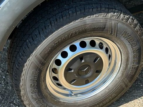 Used 2018 Mercedes-Benz Sprinter 2500 image 11