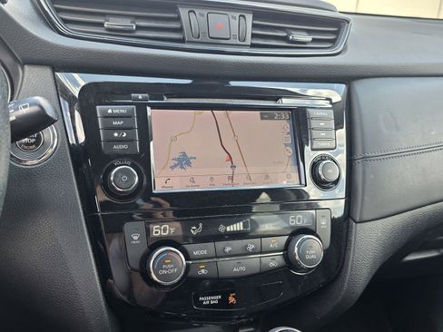 Used 2019 Nissan Rogue SL AWD/4WD image 15