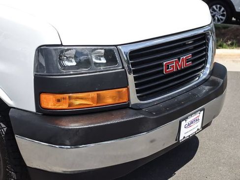 Used 2022 GMC Savana 2500 w/ Chrome Appearance Package RWD image 8