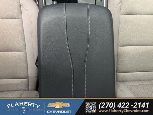 Used 2024 Chevrolet Traverse LT FWD image 33
