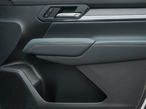 New 2026 GMC Terrain AT4 w/ Convenience Package III image 10