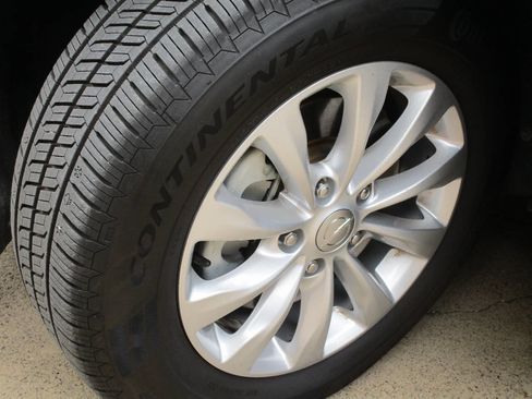 Used 2018 Chrysler Pacifica Touring-L image 24