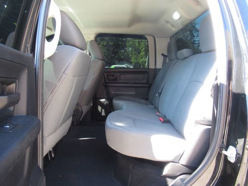 Used 2014 RAM 2500 Tradesman w/ Chrome Appearance Group AWD/4WD image 16