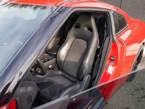 Used 2010 Nissan GT-R Premium image 40
