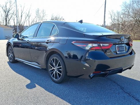 Used 2024 Toyota Camry SE image 5