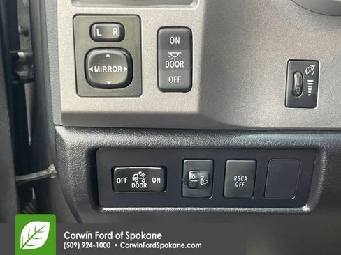 Used 2013 Toyota Tundra 4x4 Double Cab image 22