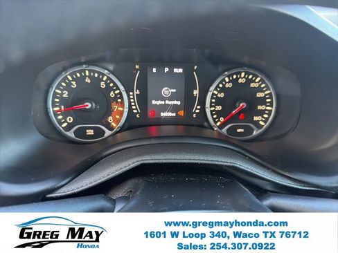 Used 2015 Jeep Renegade Latitude w/ Popular Equipment Group FWD image 14
