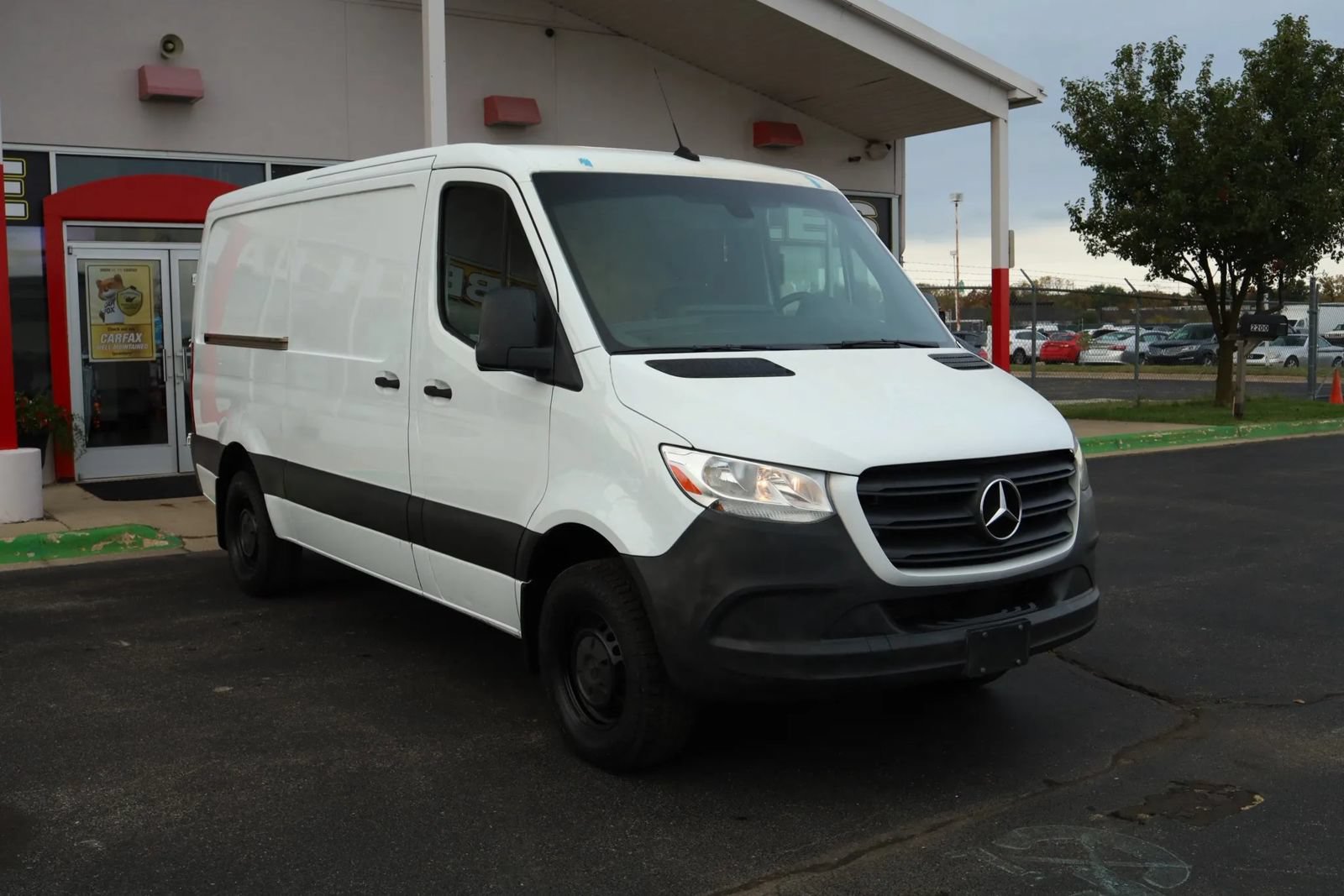 Used 2019 Mercedes-Benz Sprinter 2500 image 3