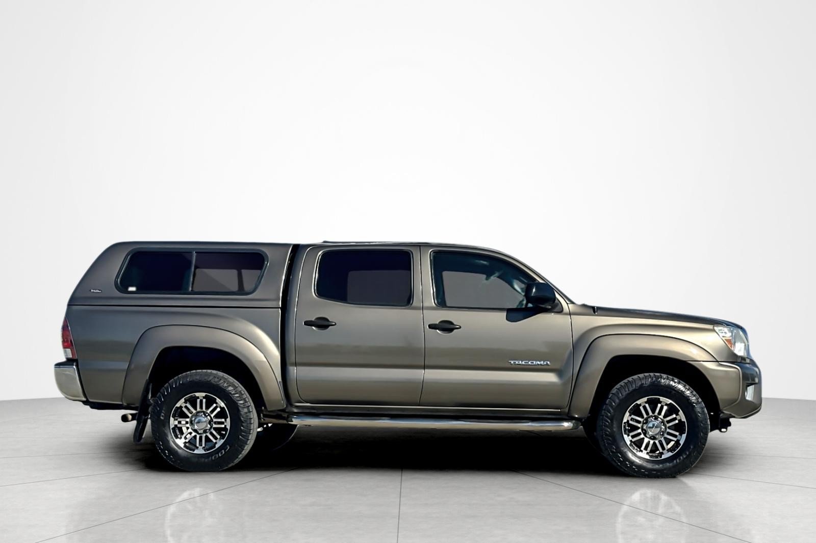 Used 2014 Toyota Tacoma PreRunner w/ SR5 Package RWD image 6